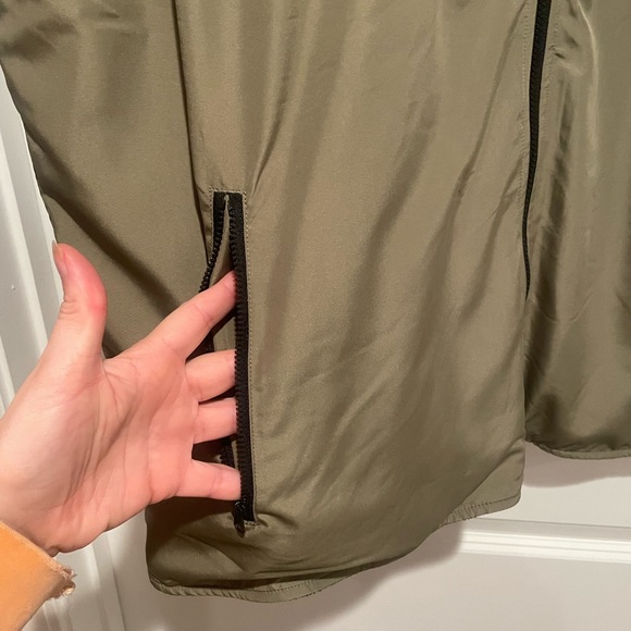 NWOT Ducks Unlimited Reversible Vest, black fleece, shadow grass habitat, XXXL - Picture 3 of 8